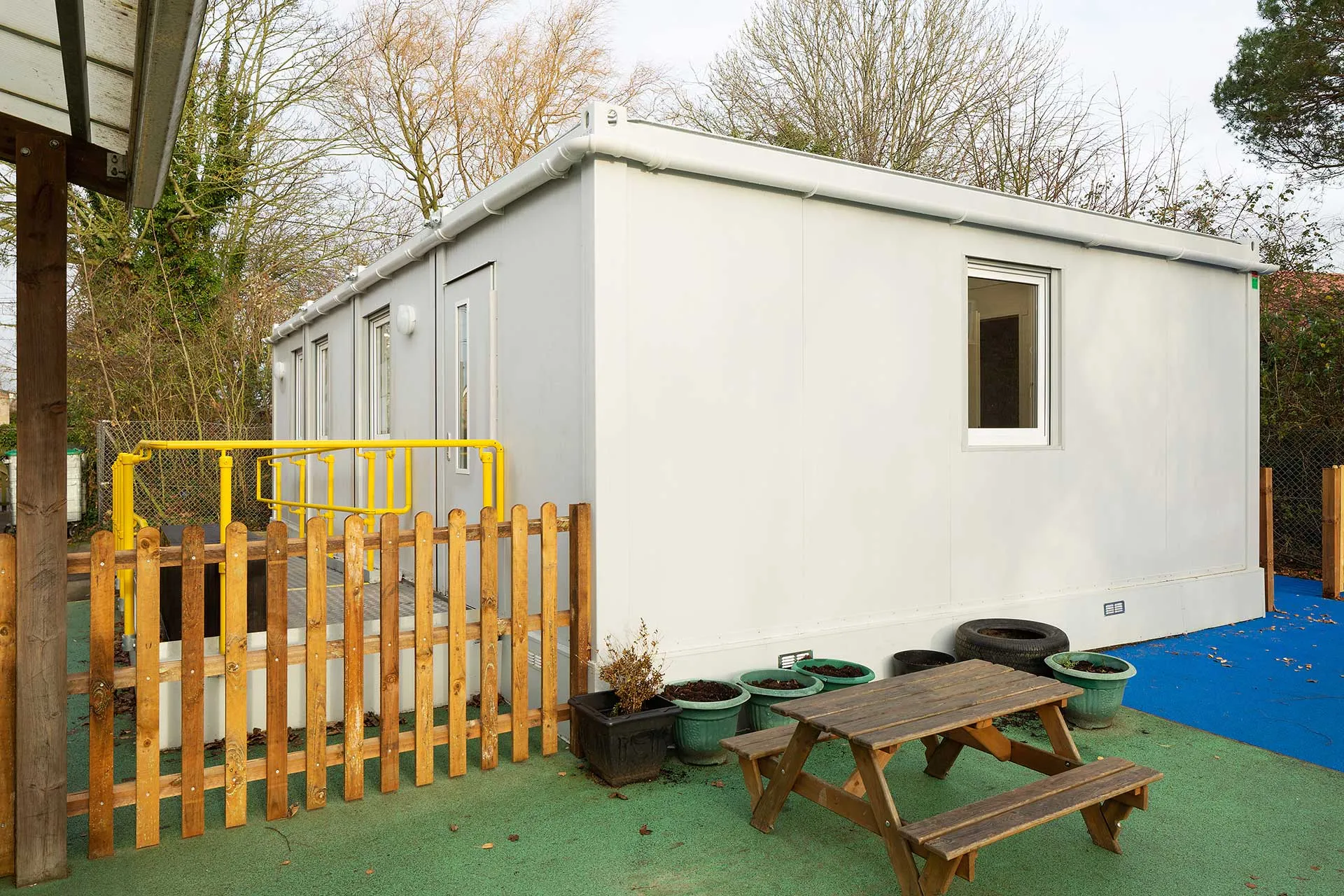 6-Bay-Euro-Modular-Building3-1