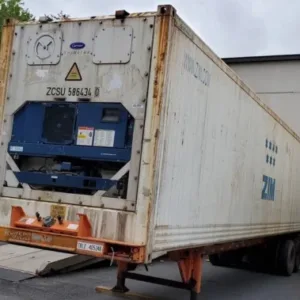 40ft HC Reefer Container–Wind & Water Tight, Non-Working For Sale - 40ft refrigerated container for sale at Easy Containers (view 2)